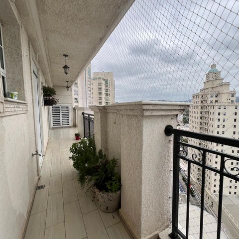 Apartamento à venda com 157m², 3 quartos e 3 vagas
