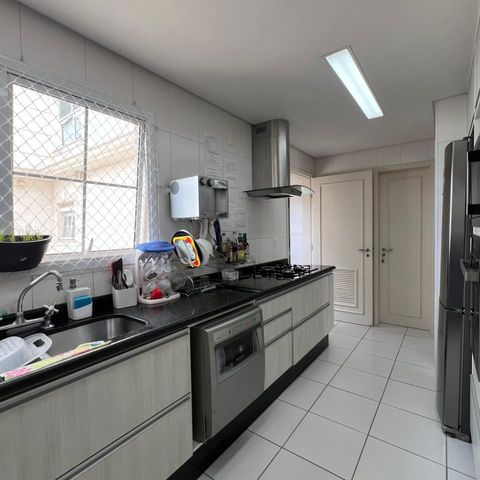 Apartamento à venda com 157m², 3 quartos e 3 vagas