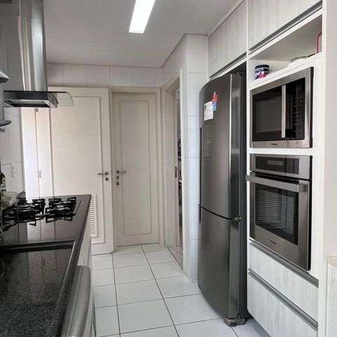 Apartamento à venda com 157m², 3 quartos e 3 vagas
