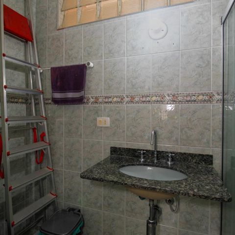 Casa à venda com 250m², 5 quartos e 2 vagasBanheiro da Suíte 2