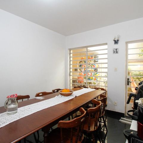 Casa à venda com 250m², 5 quartos e 2 vagasCopa