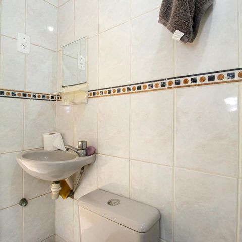 Casa à venda com 250m², 5 quartos e 2 vagasBanheiro Social 2 (Edícula)