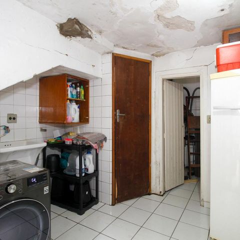 Casa à venda com 250m², 5 quartos e 2 vagasÁrea de Serviço