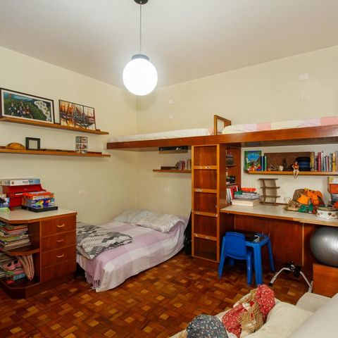 Casa à venda com 250m², 5 quartos e 2 vagasQuarto 1