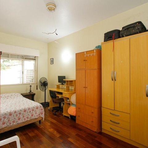Casa à venda com 250m², 5 quartos e 2 vagasSuíte 2