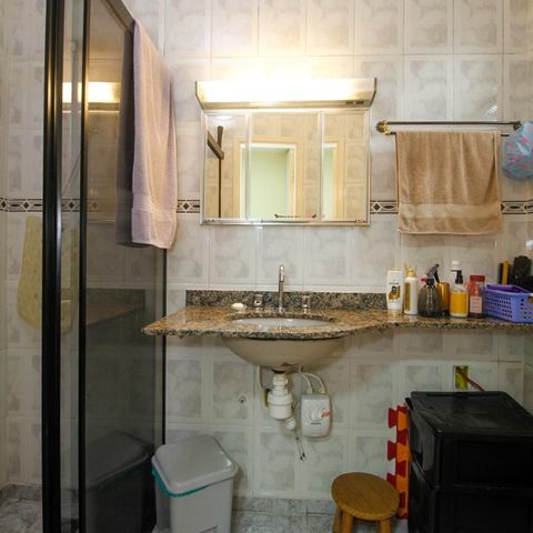 Casa à venda com 250m², 5 quartos e 2 vagasBanheiro da Suíte 1