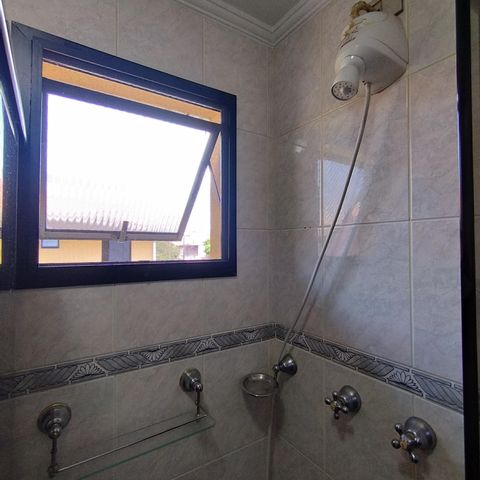 Casa para alugar com 120m², 3 quartos e 2 vagasBanheiro - torneira