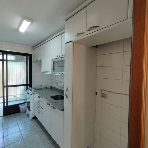 Casa para alugar com 120m², 3 quartos e 2 vagasCozinha - Armários