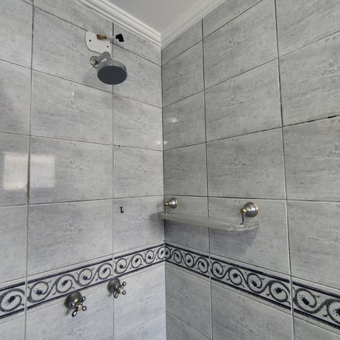 Casa para alugar com 120m², 3 quartos e 2 vagasBanheiro - torneira