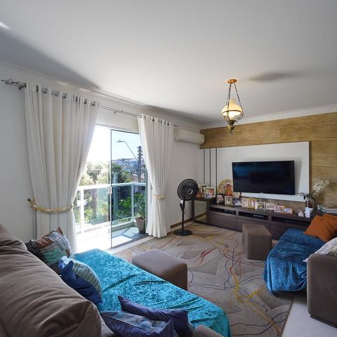 Casa para alugar com 359m², 5 quartos e 6 vagasSala
