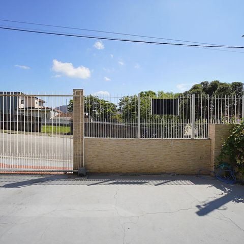 Casa para alugar com 359m², 5 quartos e 6 vagasPátio frente 