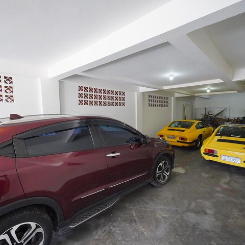 Casa para alugar com 359m², 5 quartos e 6 vagasGaragem 