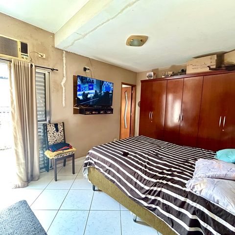 Casa à venda com 260m², 3 quartos e 2 vagasQuarto Suíte