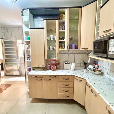 Casa à venda com 260m², 3 quartos e 2 vagasCozinha
