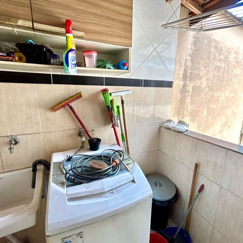 Casa à venda com 260m², 3 quartos e 2 vagasÁrea de Serviço