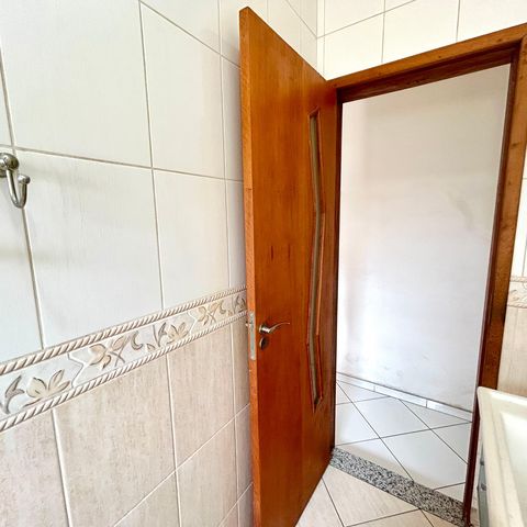 Casa à venda com 260m², 3 quartos e 2 vagasBanheiro 2