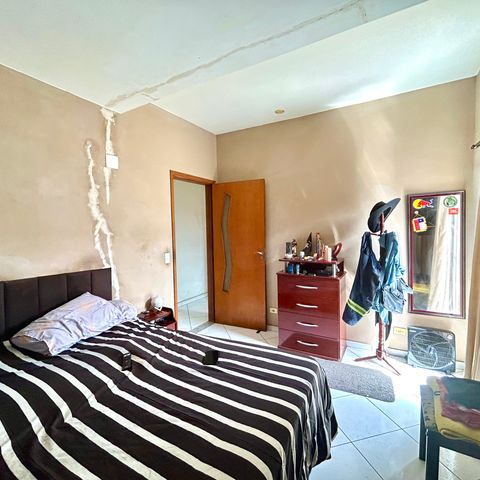 Casa à venda com 260m², 3 quartos e 2 vagasQuarto Suíte