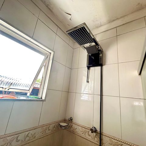 Casa à venda com 260m², 3 quartos e 2 vagasBanheiro da Suíte
