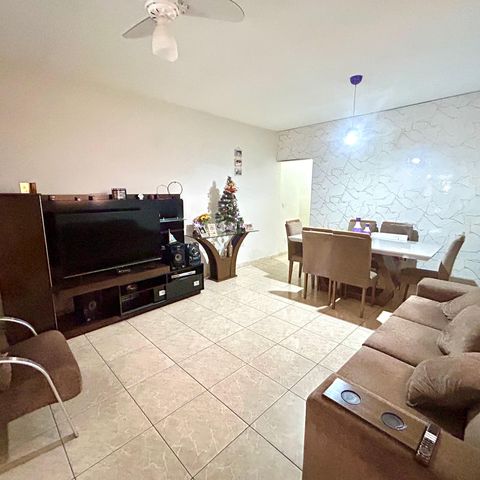 Casa à venda com 260m², 3 quartos e 2 vagasSala 