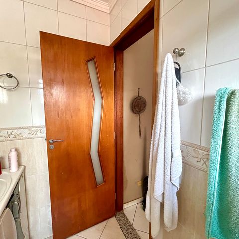 Casa à venda com 260m², 3 quartos e 2 vagasBanheiro da Suíte