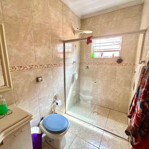 Casa à venda com 260m², 3 quartos e 2 vagasBanheiro da Suíte
