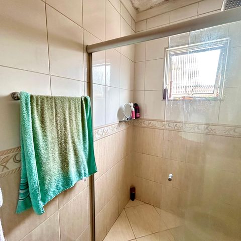 Casa à venda com 260m², 3 quartos e 2 vagasBanheiro da Suíte