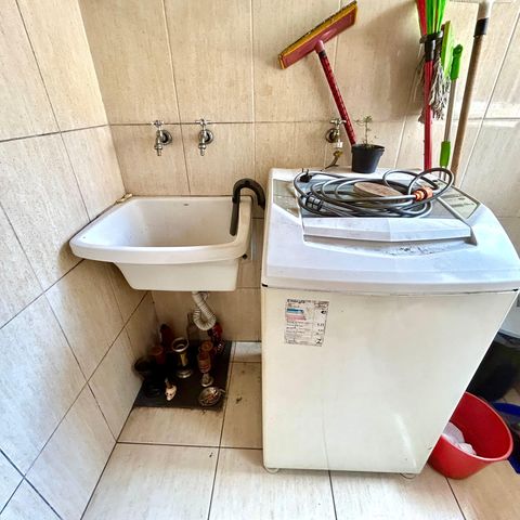 Casa à venda com 260m², 3 quartos e 2 vagasÁrea de Serviço