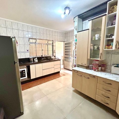 Casa à venda com 260m², 3 quartos e 2 vagasCozinha