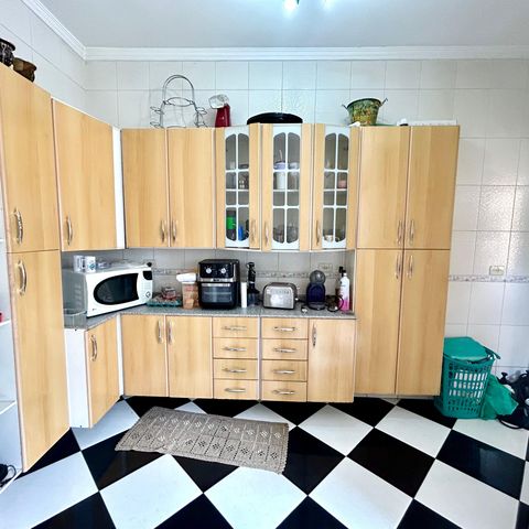 Casa à venda com 260m², 3 quartos e 2 vagasCozinha