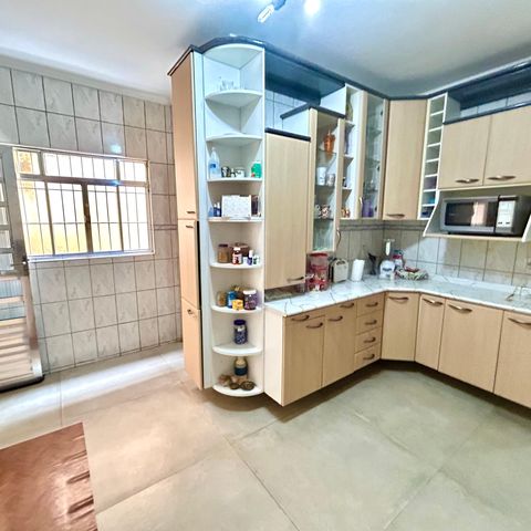 Casa à venda com 260m², 3 quartos e 2 vagasCozinha
