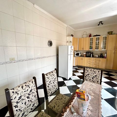 Casa à venda com 260m², 3 quartos e 2 vagasCozinha