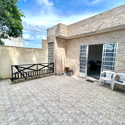 Casa à venda com 260m², 3 quartos e 2 vagasVaranda da Sala