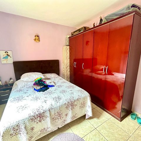 Casa à venda com 260m², 3 quartos e 2 vagasQuarto Suíte