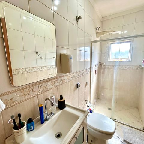 Casa à venda com 260m², 3 quartos e 2 vagasBanheiro 2