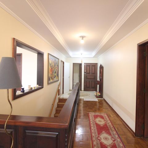 Casa à venda com 399m², 3 quartos e 4 vagasCorredor