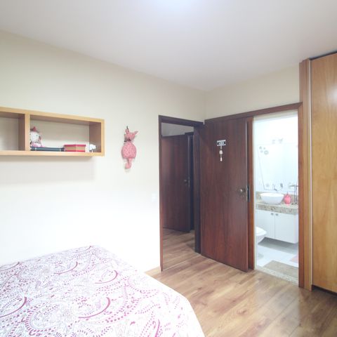 Casa à venda com 399m², 3 quartos e 4 vagasSuíte 2