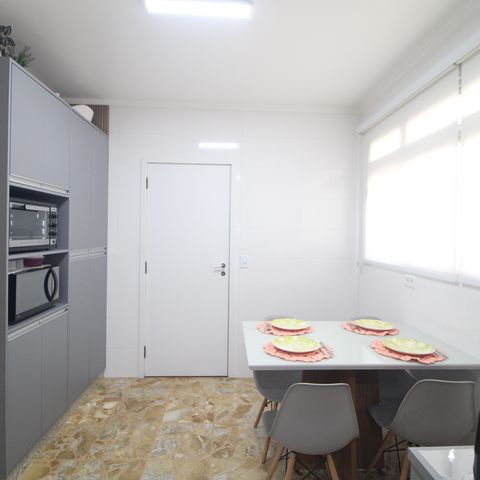 Casa à venda com 399m², 3 quartos e 4 vagasCozinha 