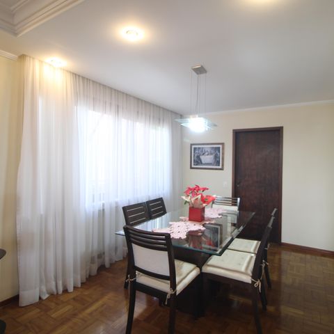 Casa à venda com 399m², 3 quartos e 4 vagasSala