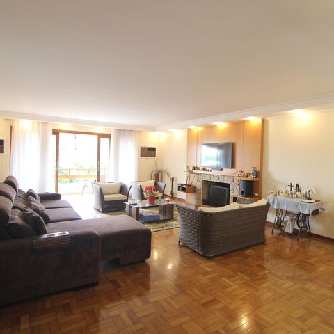 Casa à venda com 399m², 3 quartos e 4 vagasSala