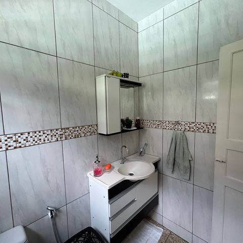 Casa à venda com 350m², 3 quartos e 2 vagasBanheiro
