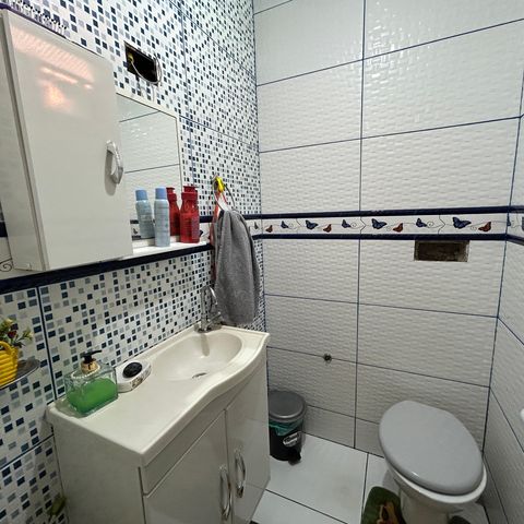 Casa à venda com 350m², 3 quartos e 2 vagasLavabo