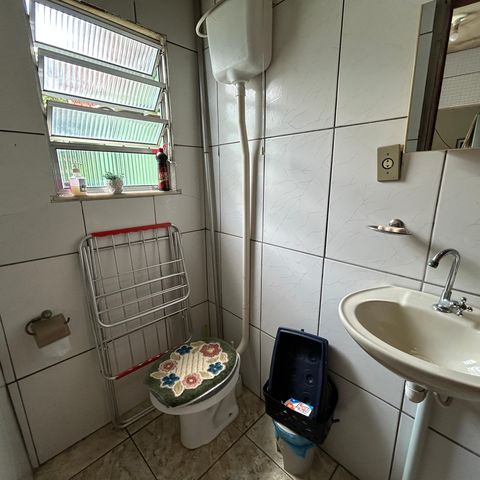 Casa à venda com 350m², 3 quartos e 2 vagasBanheiro da casa 2