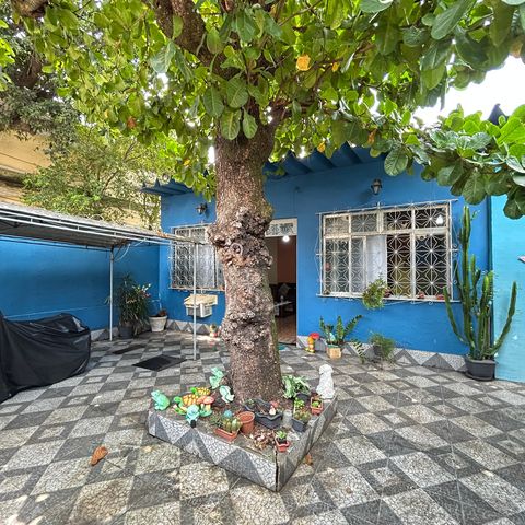Casa à venda com 350m², 3 quartos e 2 vagasQuintal da casa 1