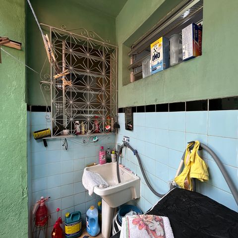Casa à venda com 350m², 3 quartos e 2 vagasÁrea de Serviço