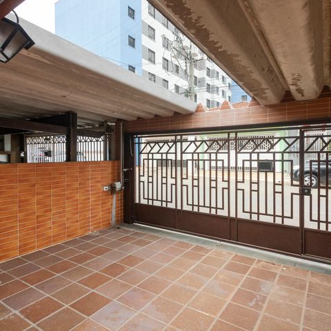 Casa à venda com 130m², 2 quartos e 2 vagasGaragem