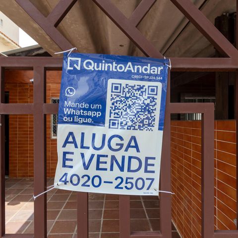 Casa à venda com 130m², 2 quartos e 2 vagasFachada