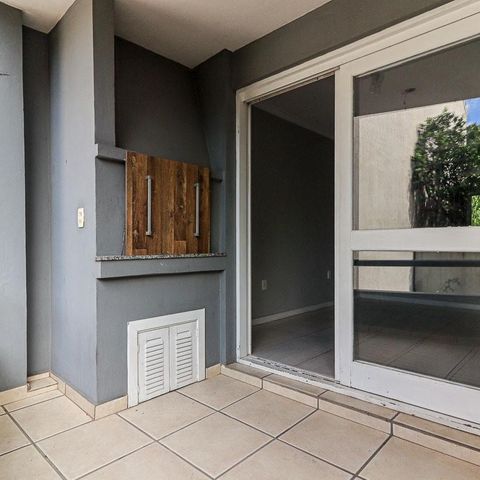 Casa de condomínio para alugar com 217m², 3 quartos e 2 vagasVaranda