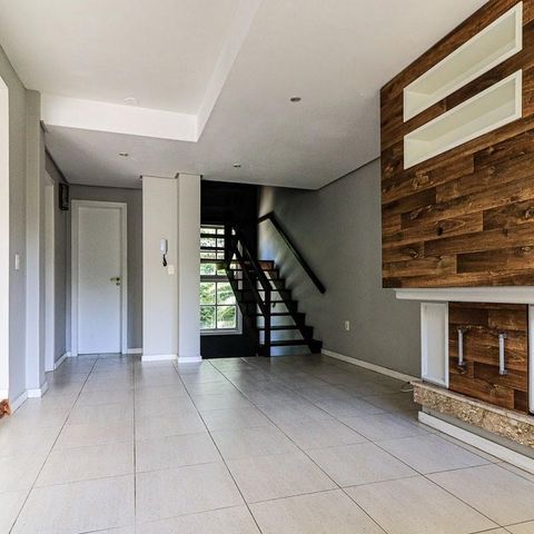 Casa de condomínio para alugar com 217m², 3 quartos e 2 vagasSala