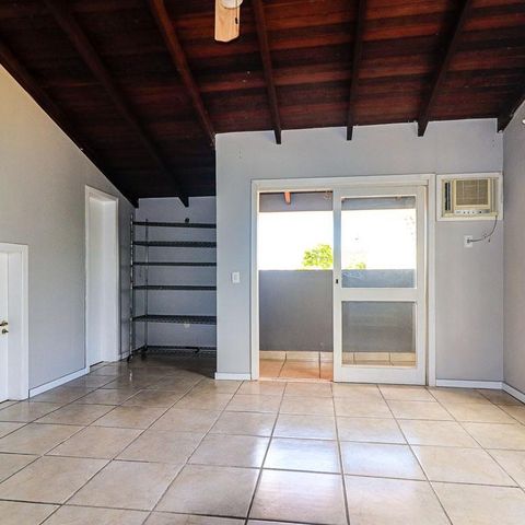Casa de condomínio para alugar com 217m², 3 quartos e 2 vagasSala