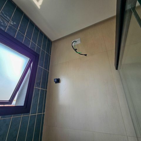 Casa à venda com 95m², 3 quartos e 2 vagasBanheiro